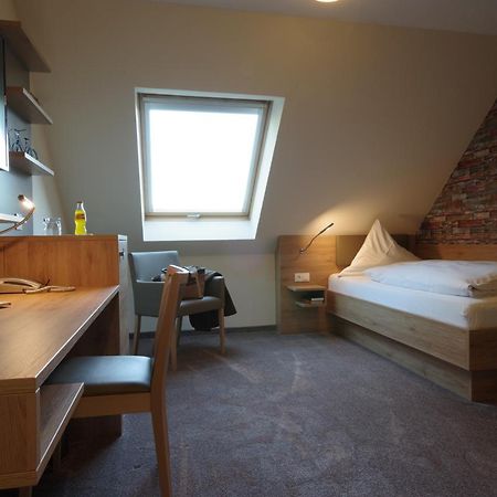 Land-Gut-Hotel Raeuber Lippoldskrug Alfeld  Esterno foto