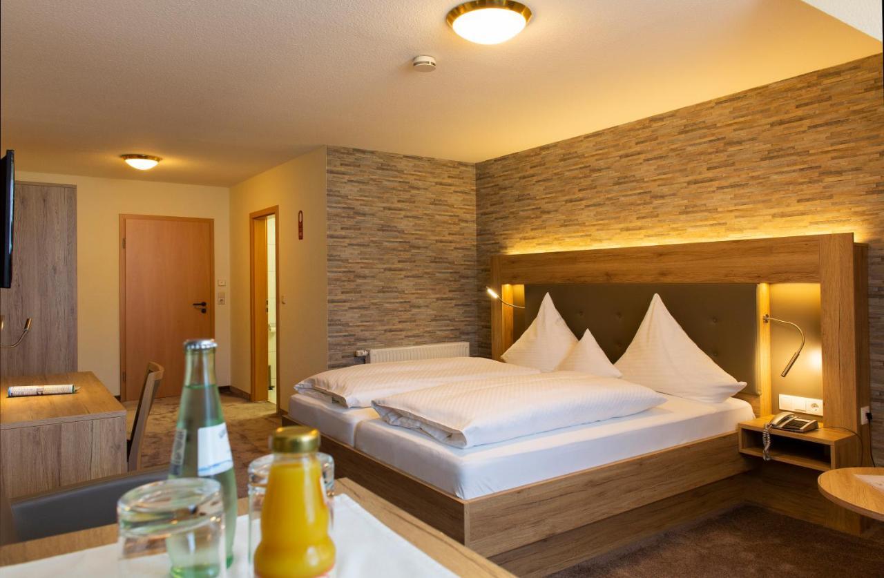 Land-Gut-Hotel Raeuber Lippoldskrug Alfeld  Esterno foto