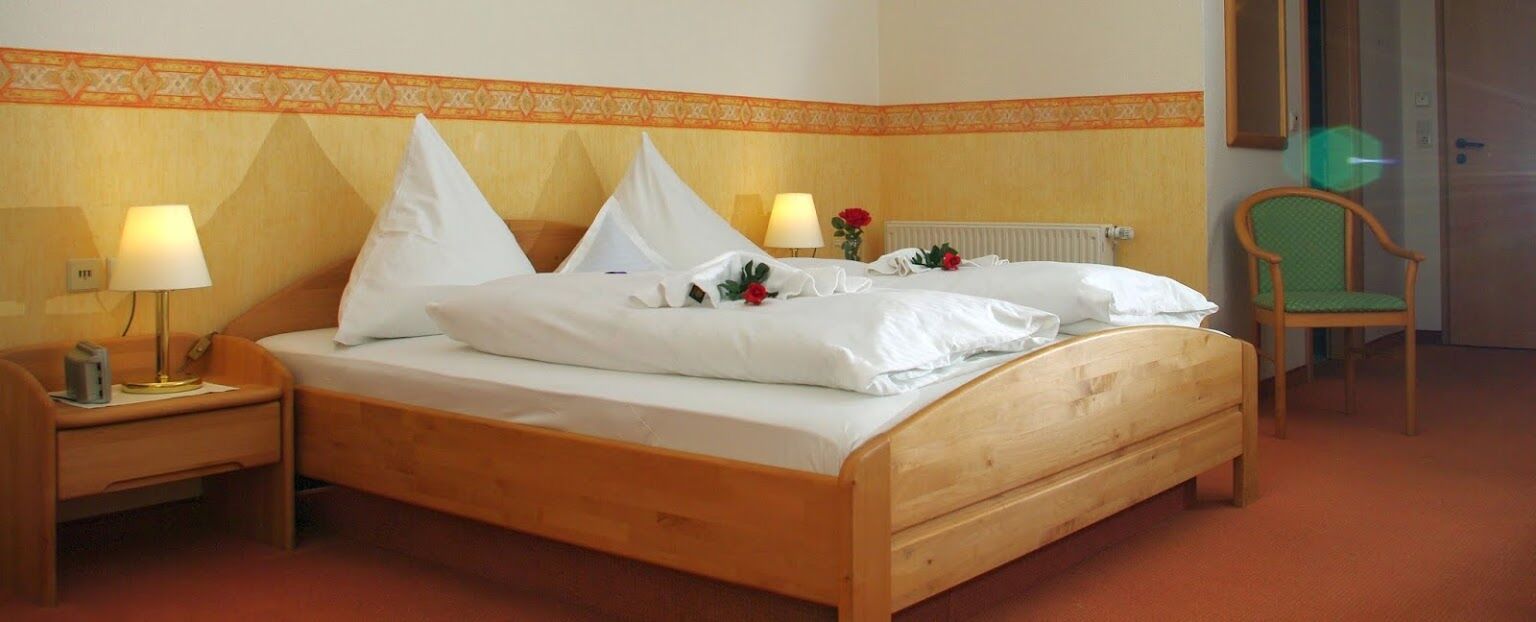 Land-Gut-Hotel Raeuber Lippoldskrug Alfeld  Esterno foto